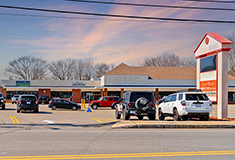 Horvath, Tremblay and Huntley of Horvath & Tremblay broker $2.425 million sale of Lafayette Road Plaza in Hampton, NH